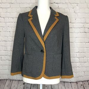 {CBR} Grey blazer with mustard trim